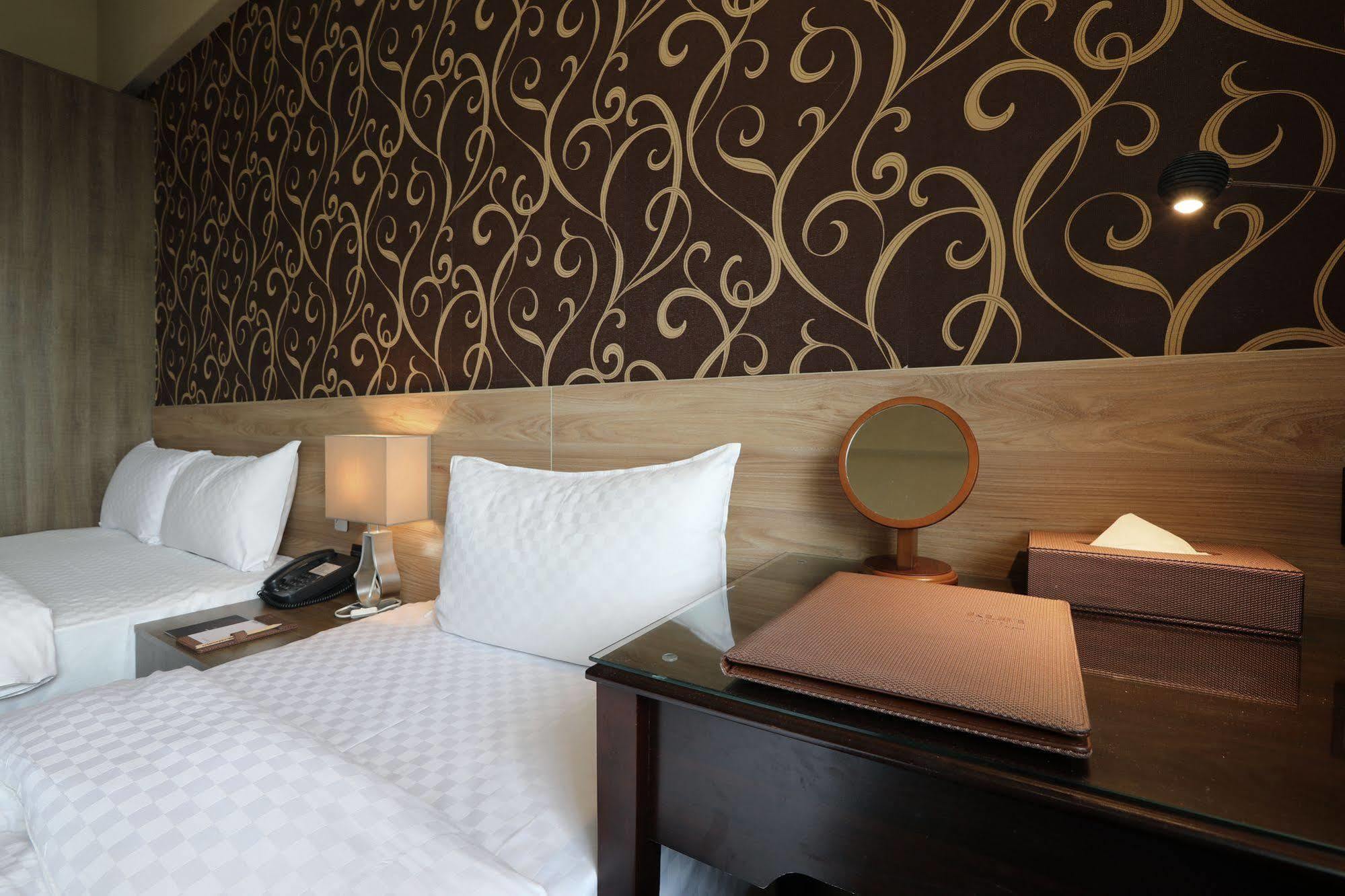 Kun Hotel Taichung Eksteriør billede