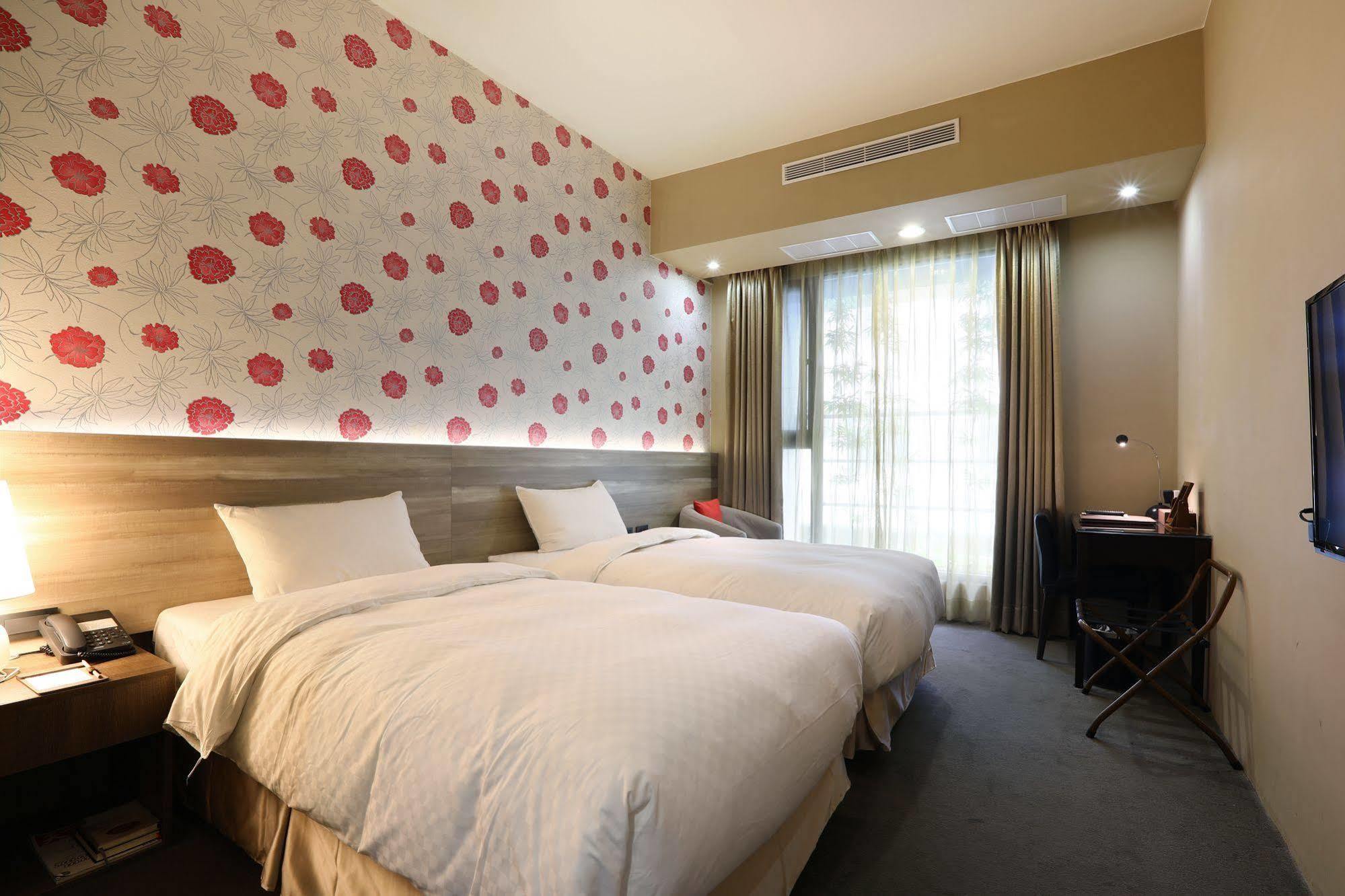 Kun Hotel Taichung Eksteriør billede
