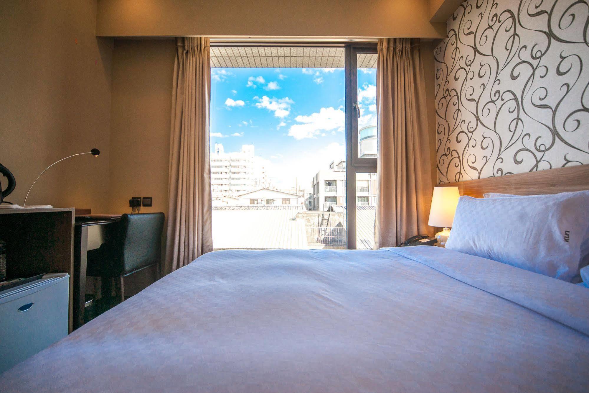 Kun Hotel Taichung Eksteriør billede